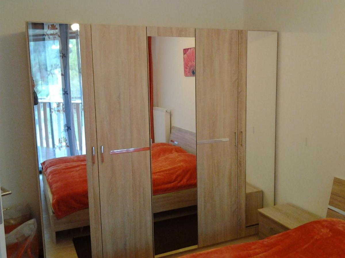 Izzi Apartma Apartment